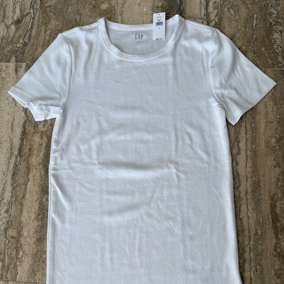 NWT GAP Women's Modern T-Shirt Size S White - Picture 1 of 6